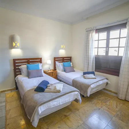 Villa Sensational 3 Bedrooms Myoga Spacious Sun Terrace Outdoor Pool And Bbq Montana Roja Playa Blanca (Lanzarote)